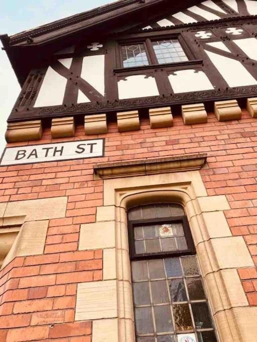 Luxury City Centre Townhouse - Sleeps 6 Chester Exterior photo